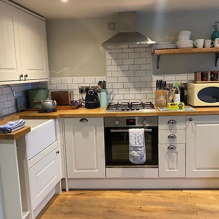 Monmouth House Apartments, Lyme Regis Old Town, Dog Friendly, Parking Bagian luar foto