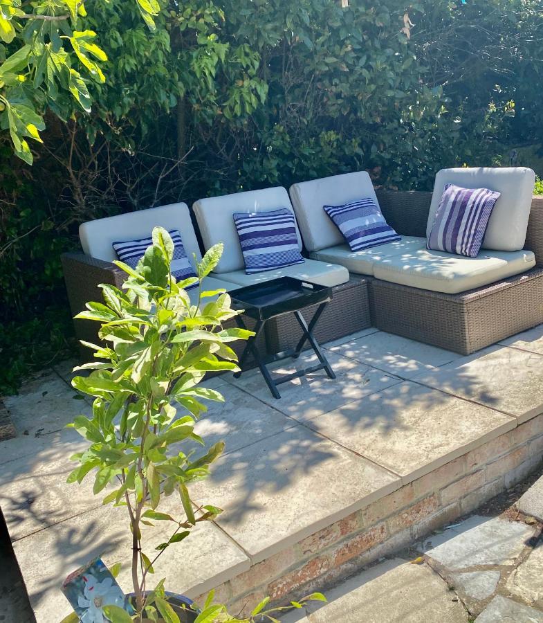 Monmouth House Apartments, Lyme Regis Old Town, Dog Friendly, Parking Bagian luar foto