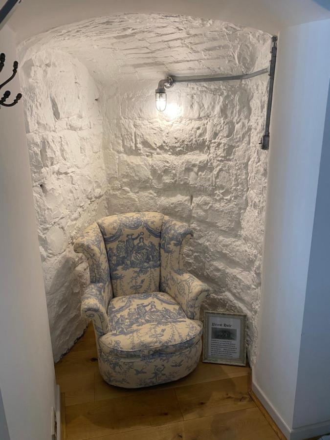Monmouth House Apartments, Lyme Regis Old Town, Dog Friendly, Parking Bagian luar foto