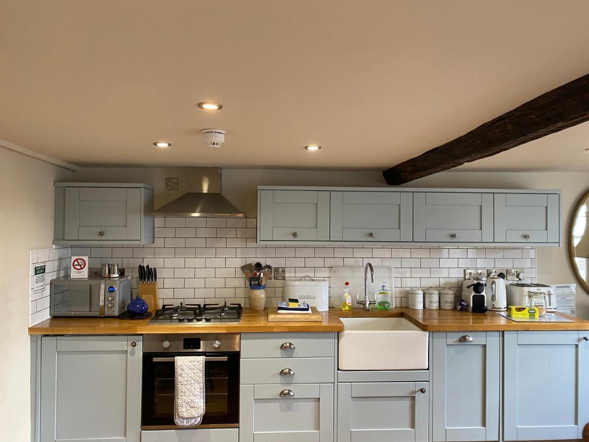 Monmouth House Apartments, Lyme Regis Old Town, Dog Friendly, Parking Bagian luar foto