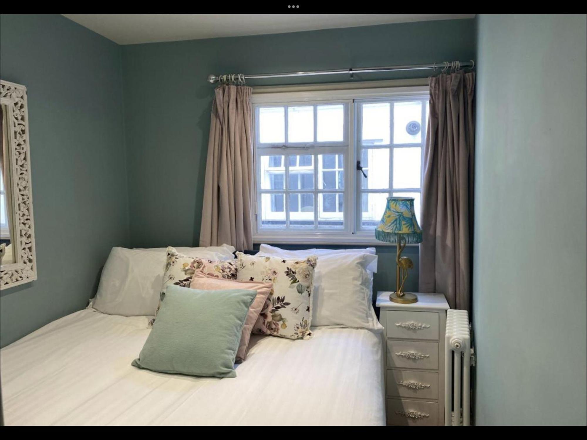 Monmouth House Apartments, Lyme Regis Old Town, Dog Friendly, Parking Bagian luar foto