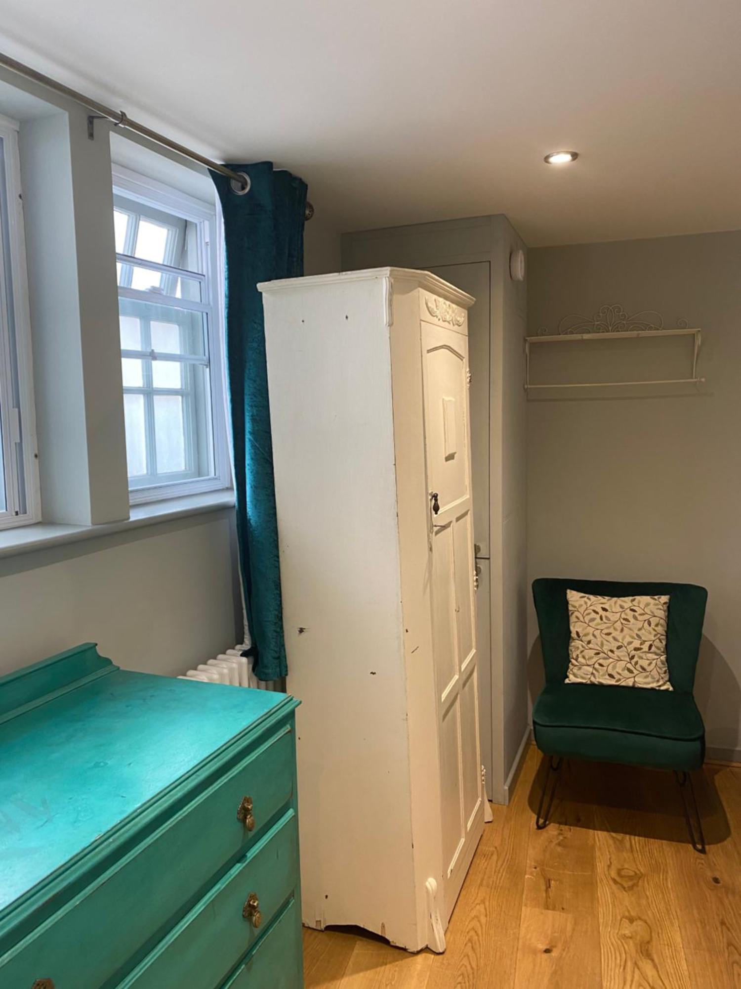 Monmouth House Apartments, Lyme Regis Old Town, Dog Friendly, Parking Bagian luar foto