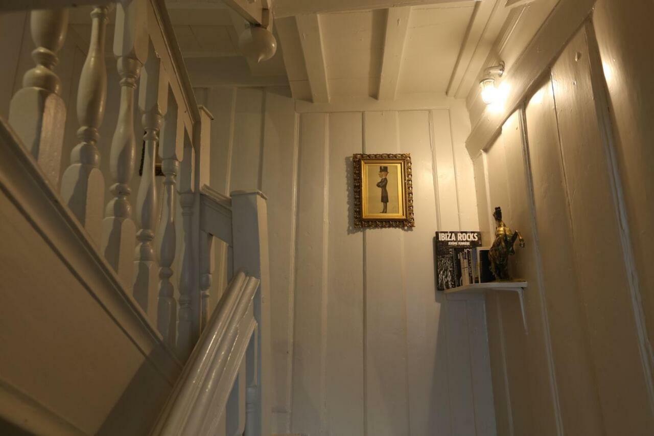 Monmouth House Apartments, Lyme Regis Old Town, Dog Friendly, Parking Bagian luar foto